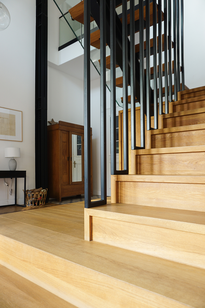 Treppenhaus Denkmal Stahlkonstruktionen Holzpodest Alt trifft Neu